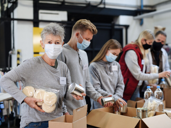 volunteers waring covid masks.
