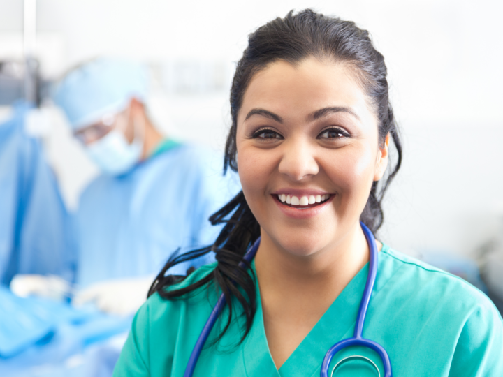 a medical surgical travel nurse