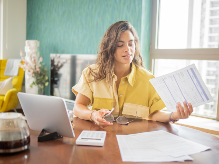 woman doing her taxes